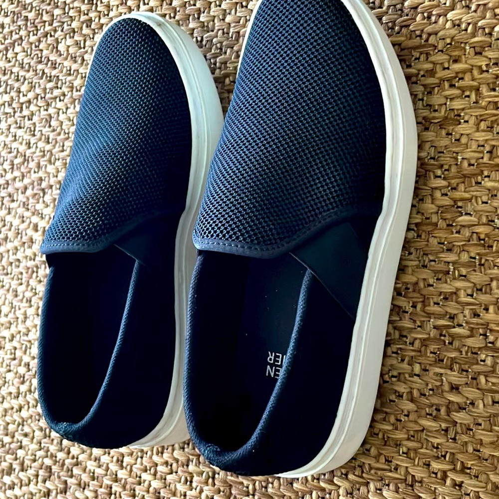 Eileen fisher black slips on size 6 like new